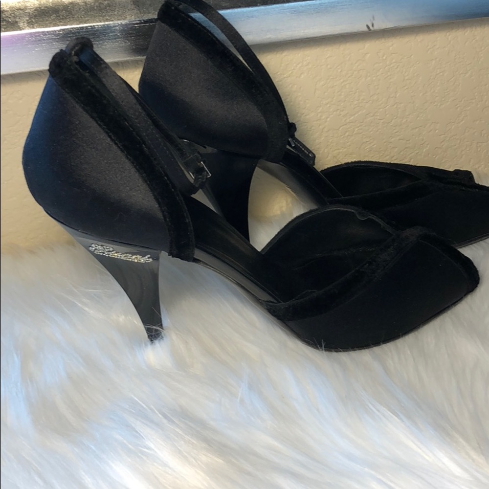 Authentic Pre-loved Gucci Heels 👠